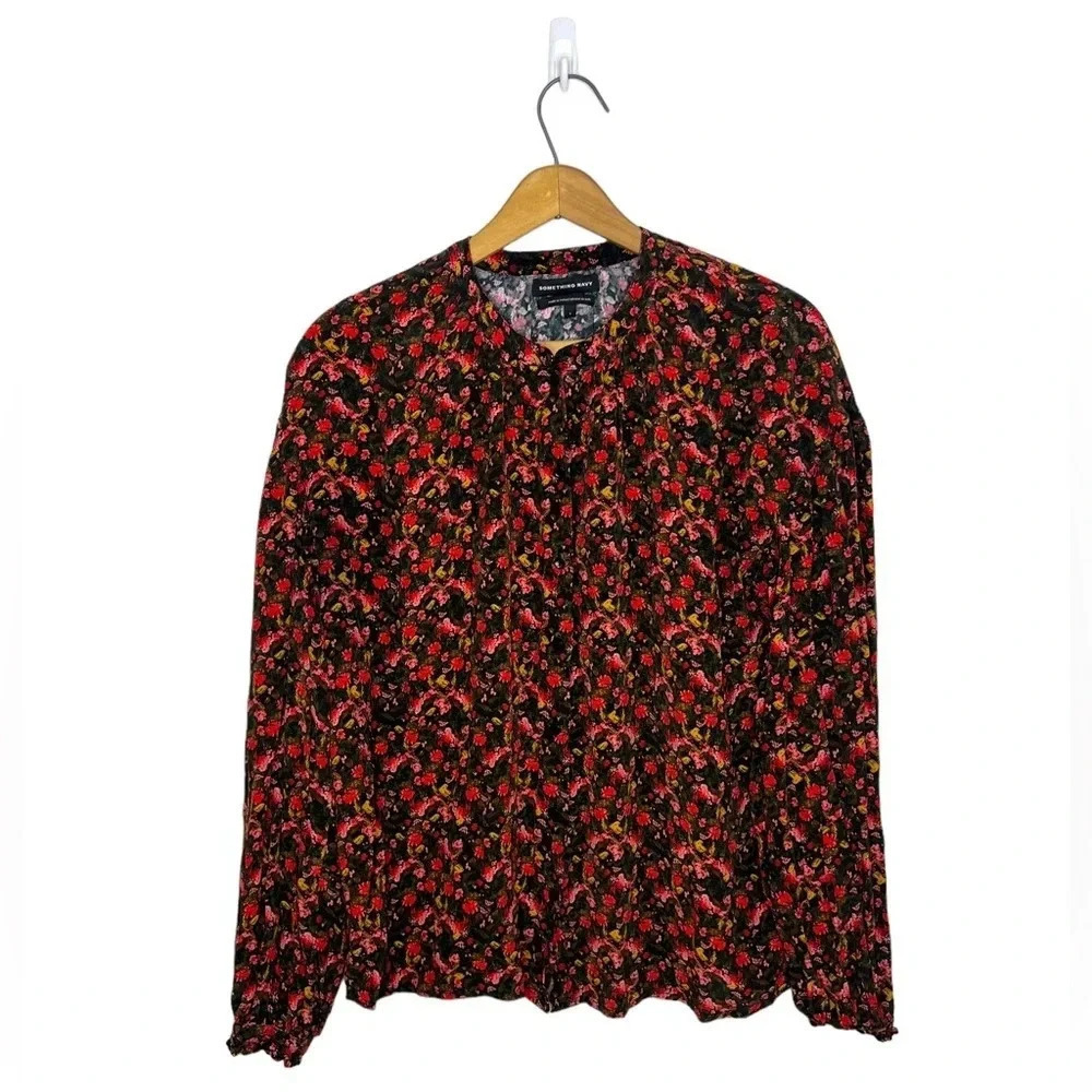 Something Navy Floral Blouse Small Pintuck Smocked Cuff Button Front Romantic